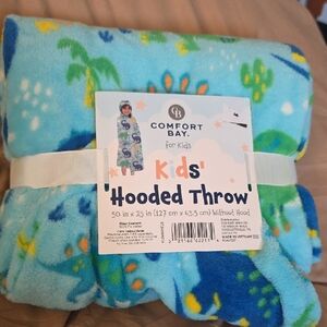 Comfort Bay Kids' Vibrant Blue Throw
